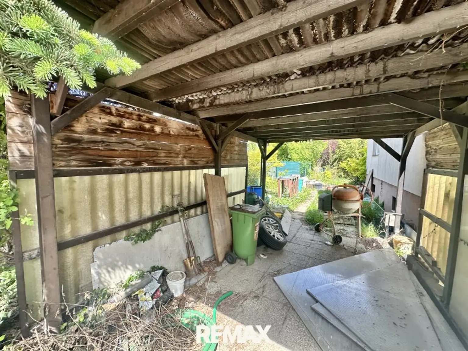Carport