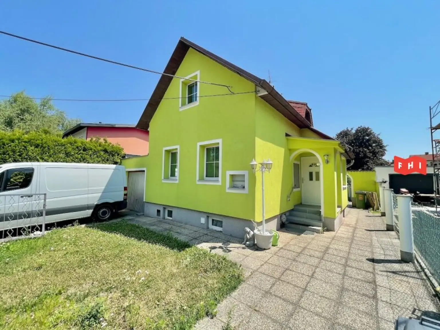 Erweiterbares 4 Zimmer Einfamilienhaus mit Garage, Pool & Gartenhaus