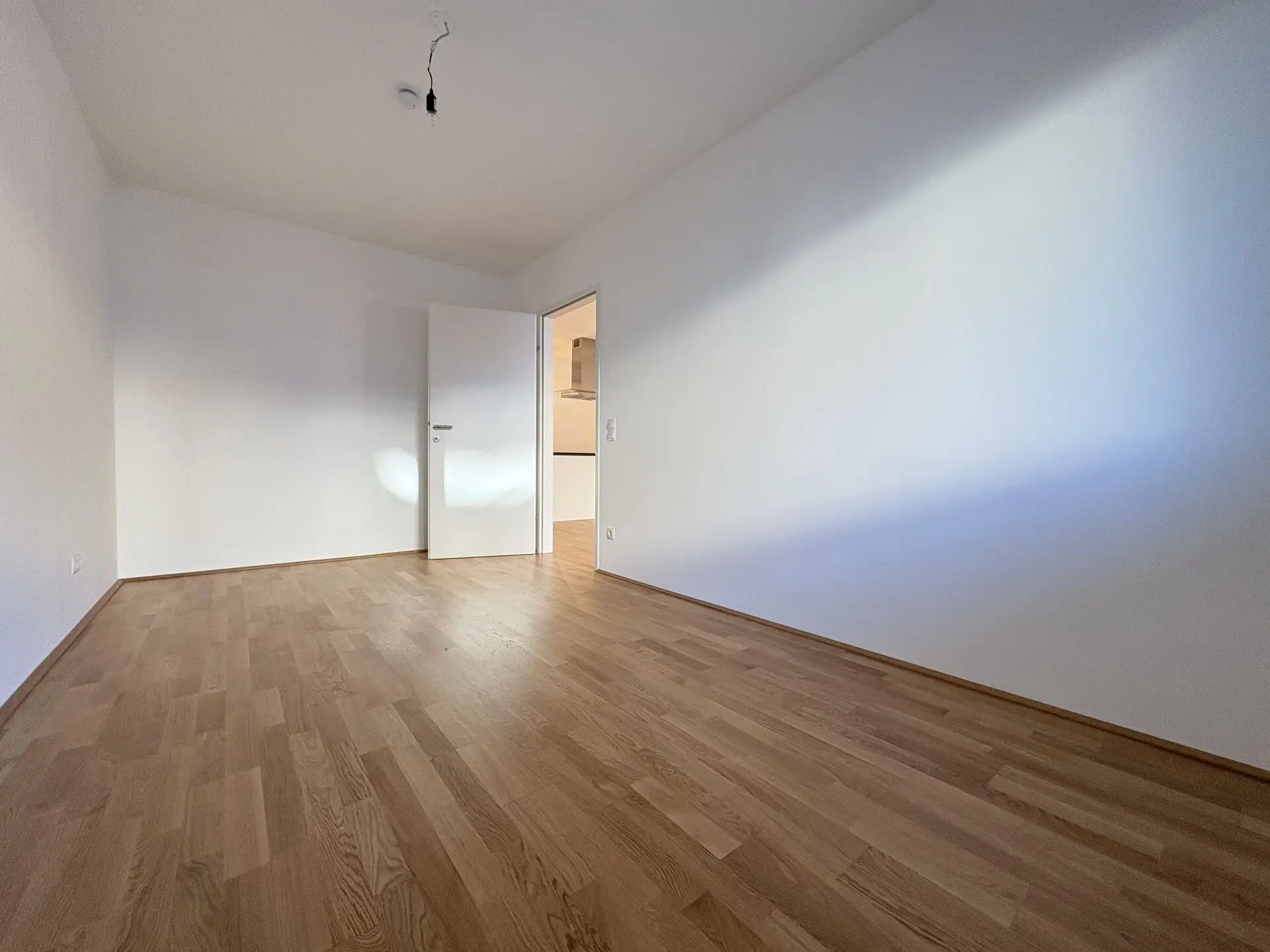 20251107_140714379_iOS