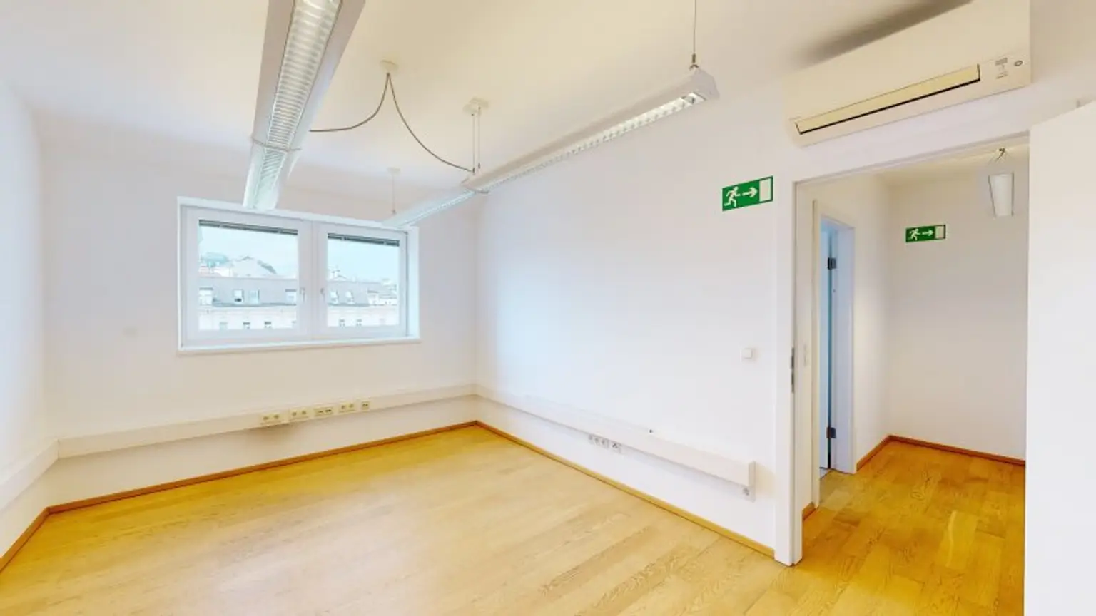 Klimatisierte Dachgeschoss Terrassenwohnung | 2 WCs | Top-Lage am Zimmermannplatz