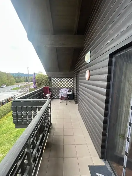 Eigennutzen oder Vermieten: Modernisiertes Zweifamilienhaus 195m² mit 6 Zimmern in verkehrsgünstiger Lage zur St Veiter Strasse , in Kärnten  € 419.000
