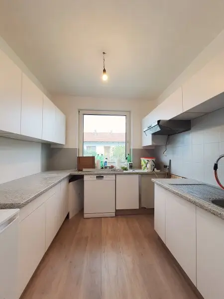 ++TOP++ Seltene Gelegenheit!  Charmantes Einfamilienhaus auf 898 m2 Grundstück - großer Garten!  Sehr ruhig und ZENTRAL gelegen mit eigene Garage!  TOP Anlage +++
