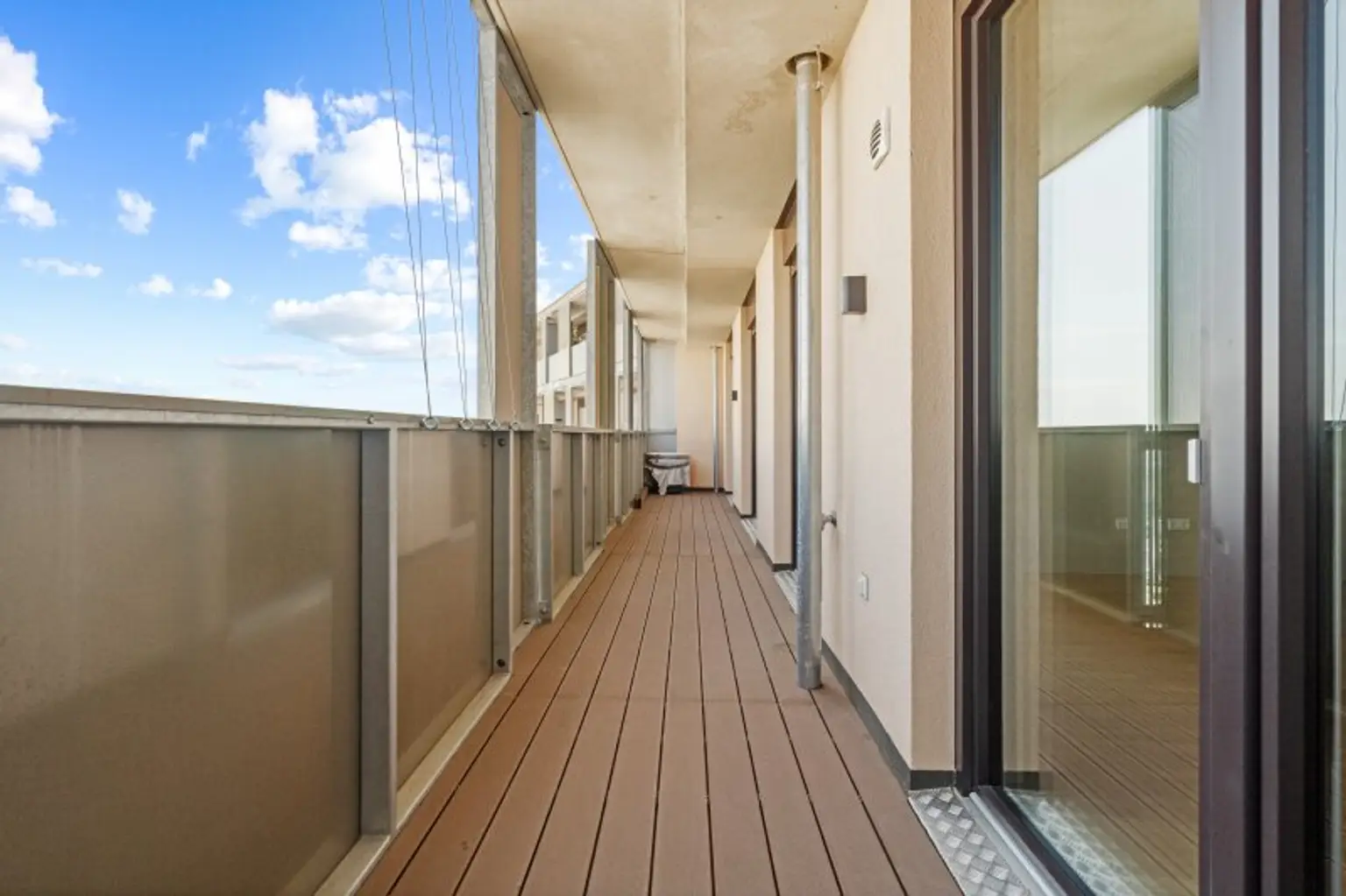 Q-Tower ! Moderne 3 Zimmer mit Balkon & Stellplatz/ +++RE/MAX Trend+++
