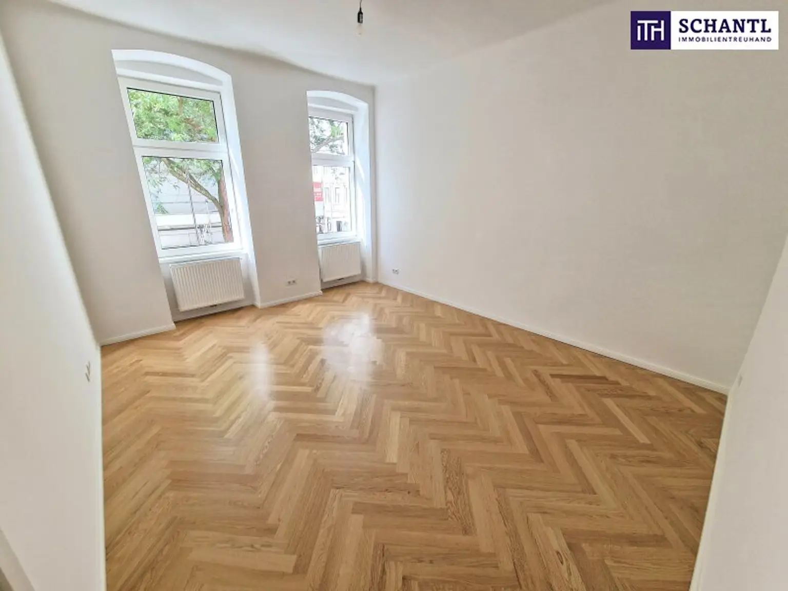 Altbauflair neu entdeckt: Liebevoll sanierte 2-Zimmer-Wohnung mit moderner Ausstattung und bester Infrastruktur +Traumhaftes Altbauhaus + Überzeugen Sie sich selbst!