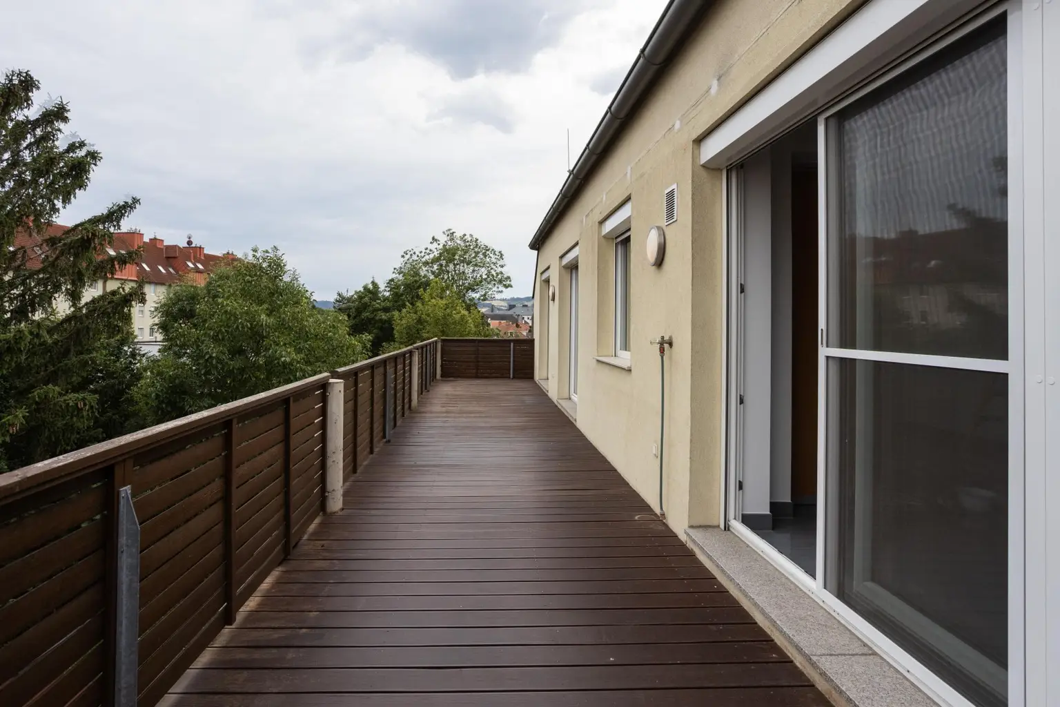 “Komfort trifft Raumgefühl-Modernes Wohnen in Bestlage von Korneuburg!“