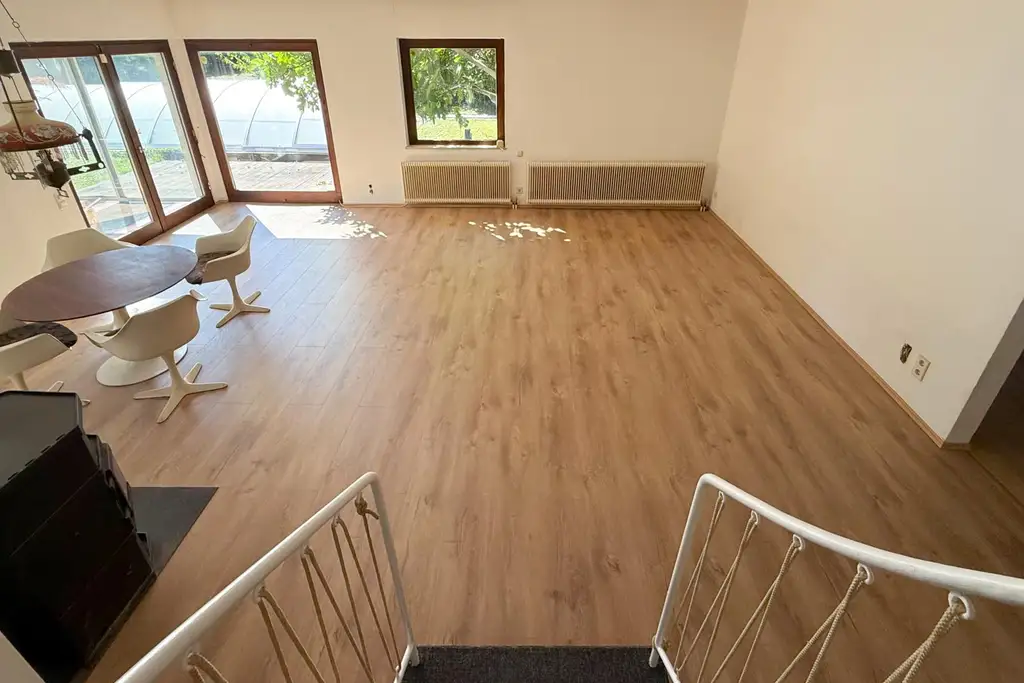 Traumhaftes Gartenparadies in Maurer BESTLAGE