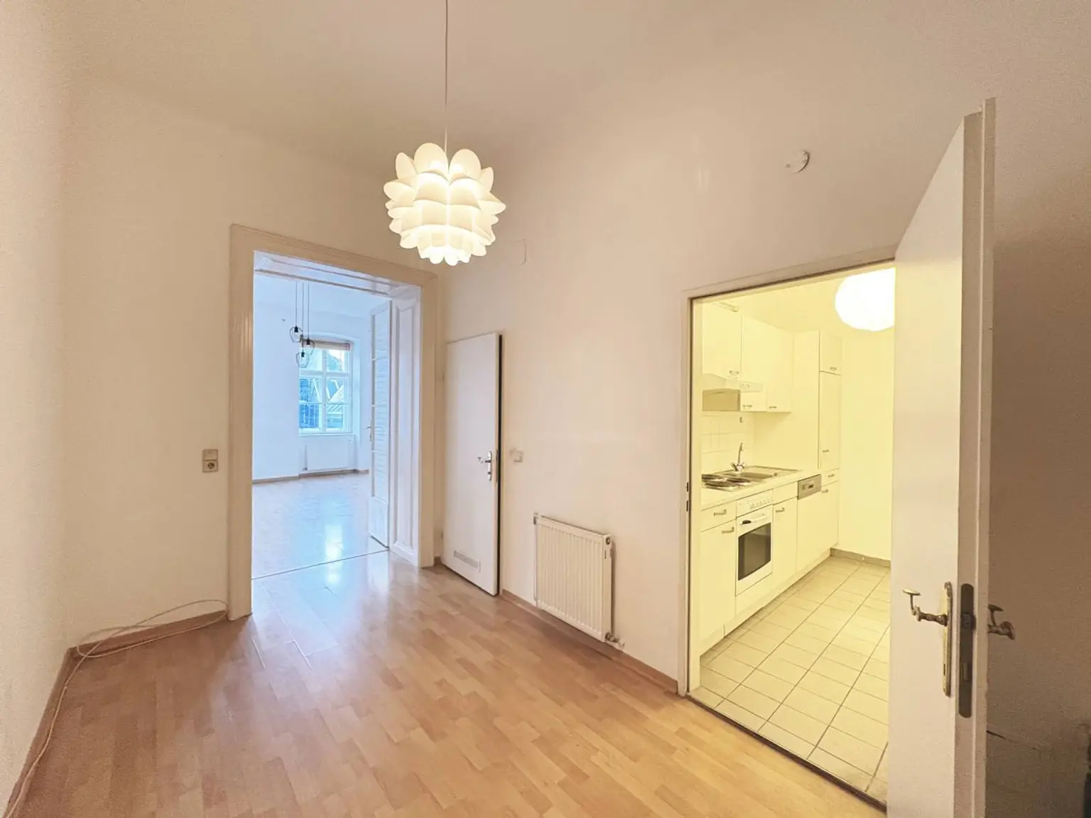 Gemütliche 2-Zimmer-Wohnung -
Parkblick - Nähe Altes AKH!