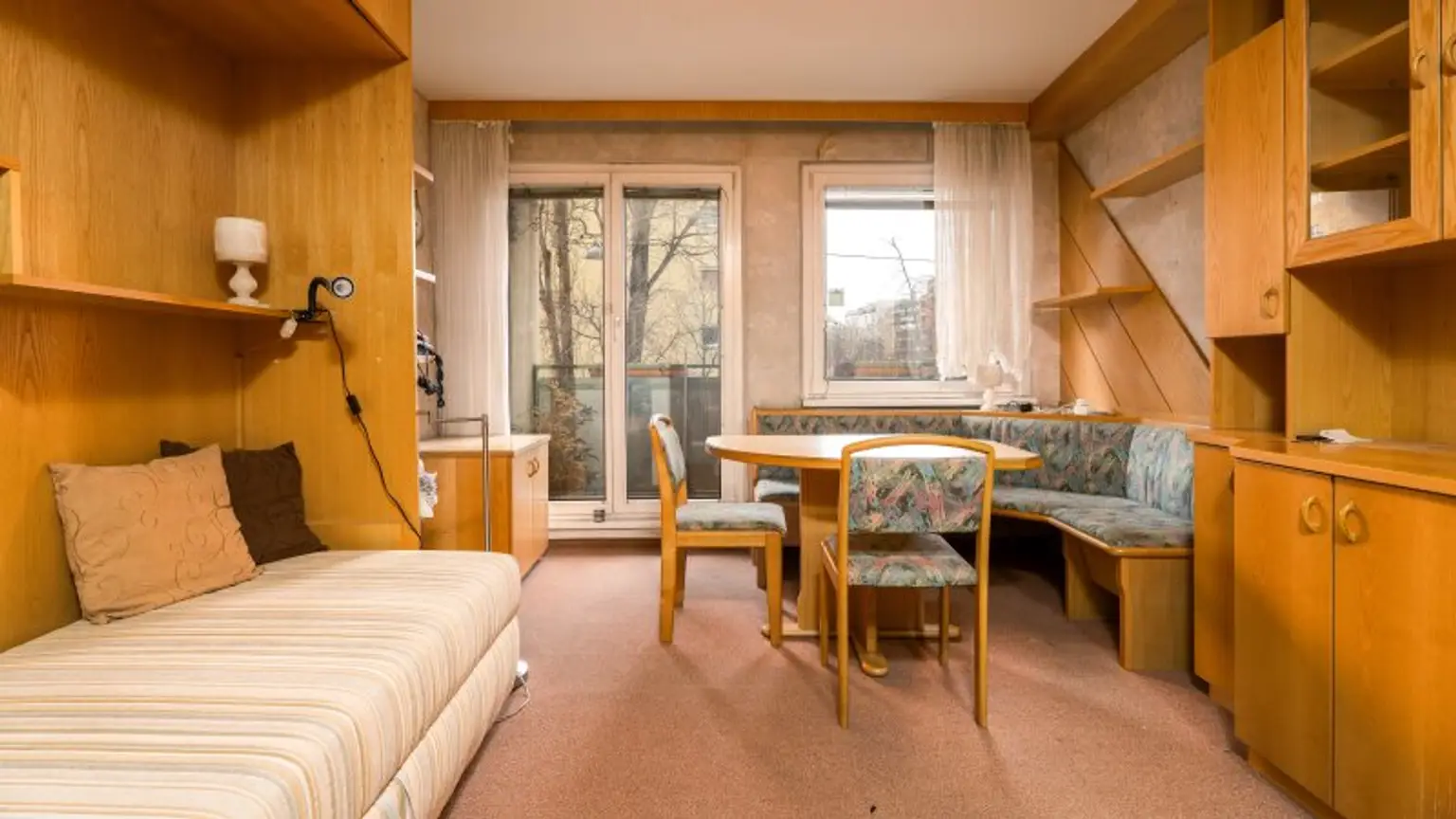 Wohn- u. Schlafzimmer