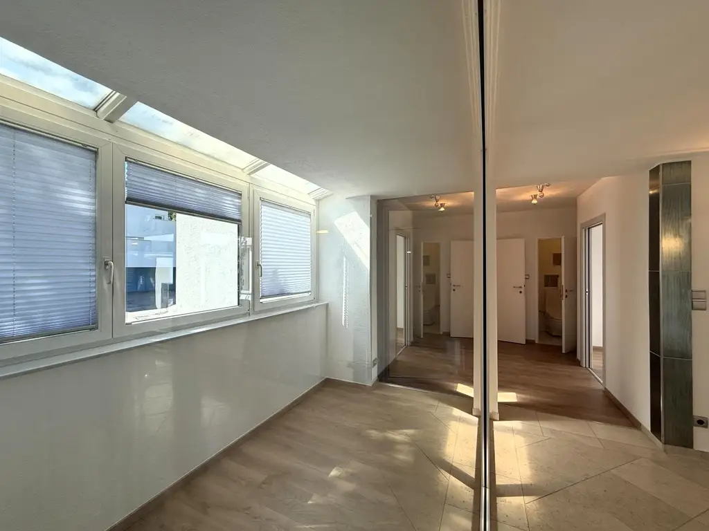 Ansprechendes Atelier, Loft, Dachterrasse inkl. PP im Neunzehnten // Attractive Studio, loft, roof terrace incl. parking in the nineteenth //