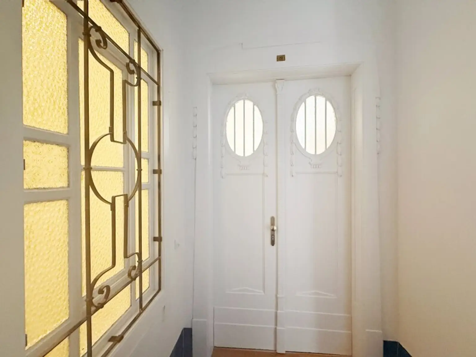 Erstbezug nach Sanierung – 4-Zimmer-Wohnung mit Balkon (134 m²)