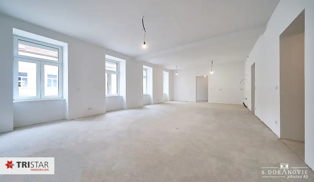 NEU! ++ ca. 146 m² + BALKON ++ 5-6 ZIMMER ++ TOP-SANIERTE ALTBAUWOHNUNG IN 1180 WIEN ++ NÄHE AKH & U6 ++ EIGENTUM ++ ERSTBEZUG NACH SANIERUNG ++