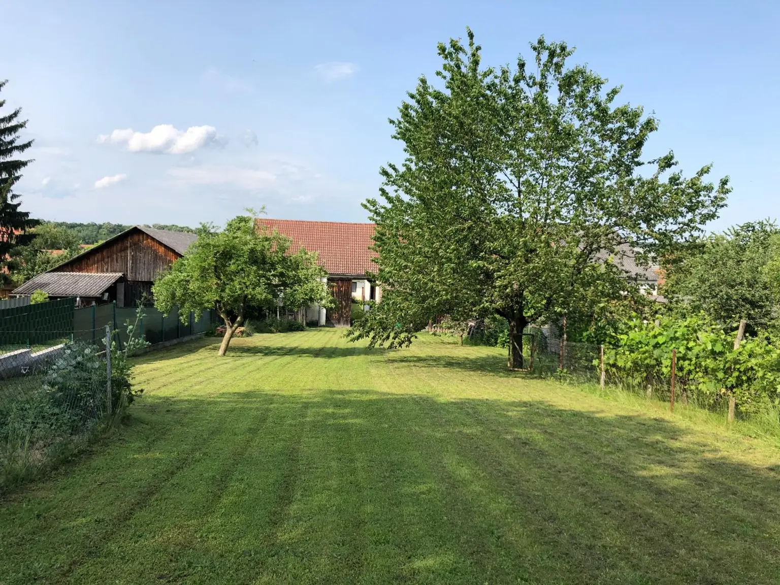 Garten  Ansicht zum Stadl