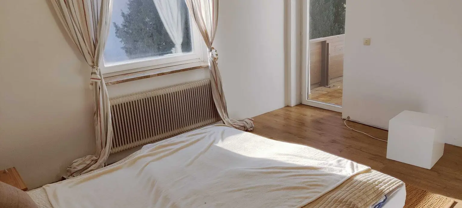 Eine sehr schöne 4 Zimmer-Wohnung mit Balkon im 1. Stock, in Gmunden, in ruhiger Lage.