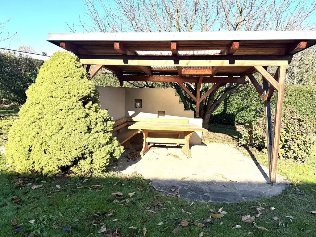 Einfamilienhaus in ruhiger Lage – Wohnen mit Charme und Naturgefühl