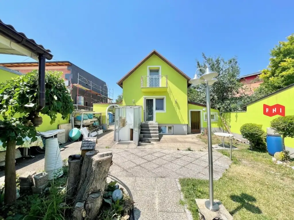 Erweiterbares 4 Zimmer Einfamilienhaus mit Garage, Pool & Gartenhaus