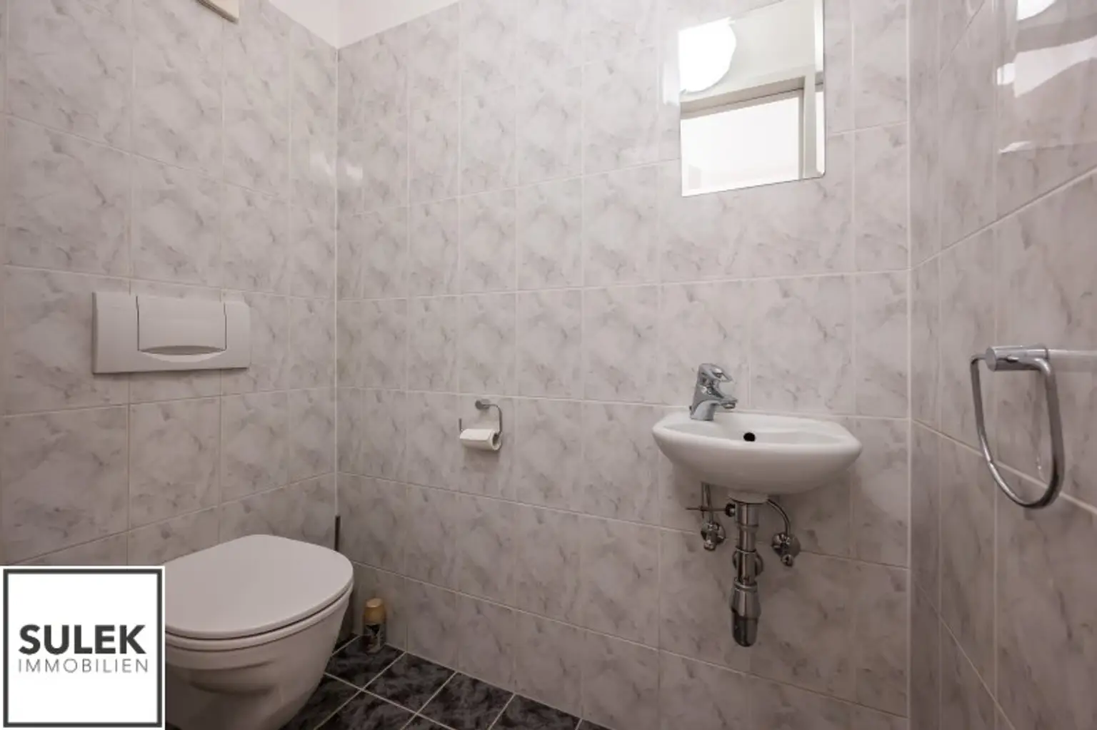 Gut geschnittene 4-Zimmer-Neubauwohnung mit großer Loggia - teilmöbliert - sofort beziehbar!