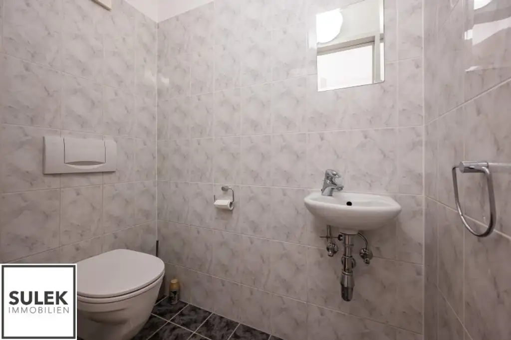 Gut geschnittene 4-Zimmer-Neubauwohnung mit großer Loggia - teilmöbliert - sofort beziehbar!