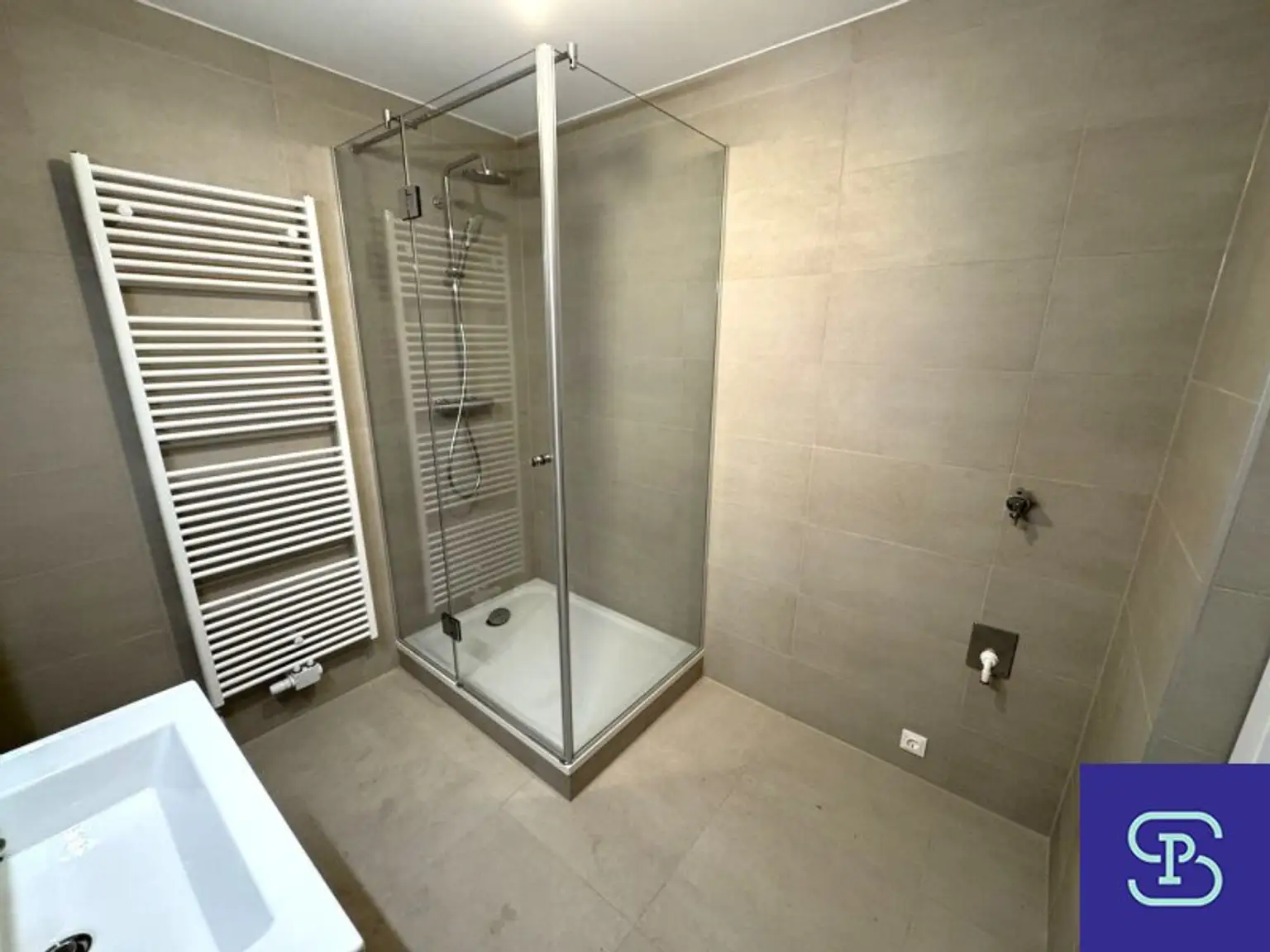 Provisionsfrei: Unbefristeter 82m² Erstbezug mit Einbauküche und 3 Zimmern - 1050 Wien