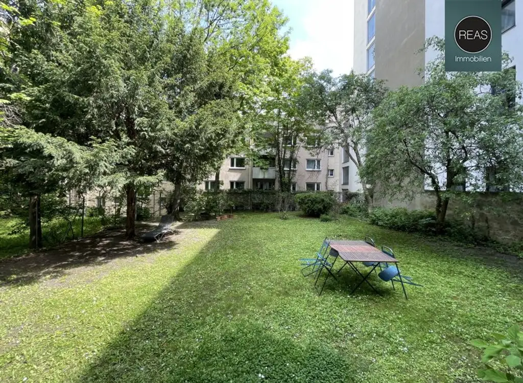 Büro mit Gartenblick und Erker in Bestlage neben dem Schubert-Museum! Gartennutzung inklusive!