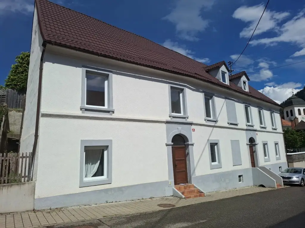 Geräumige 3-Zimmer-Wohnung mit Freifläche im 1. Obergeschoß in Judenburg zu mieten !
