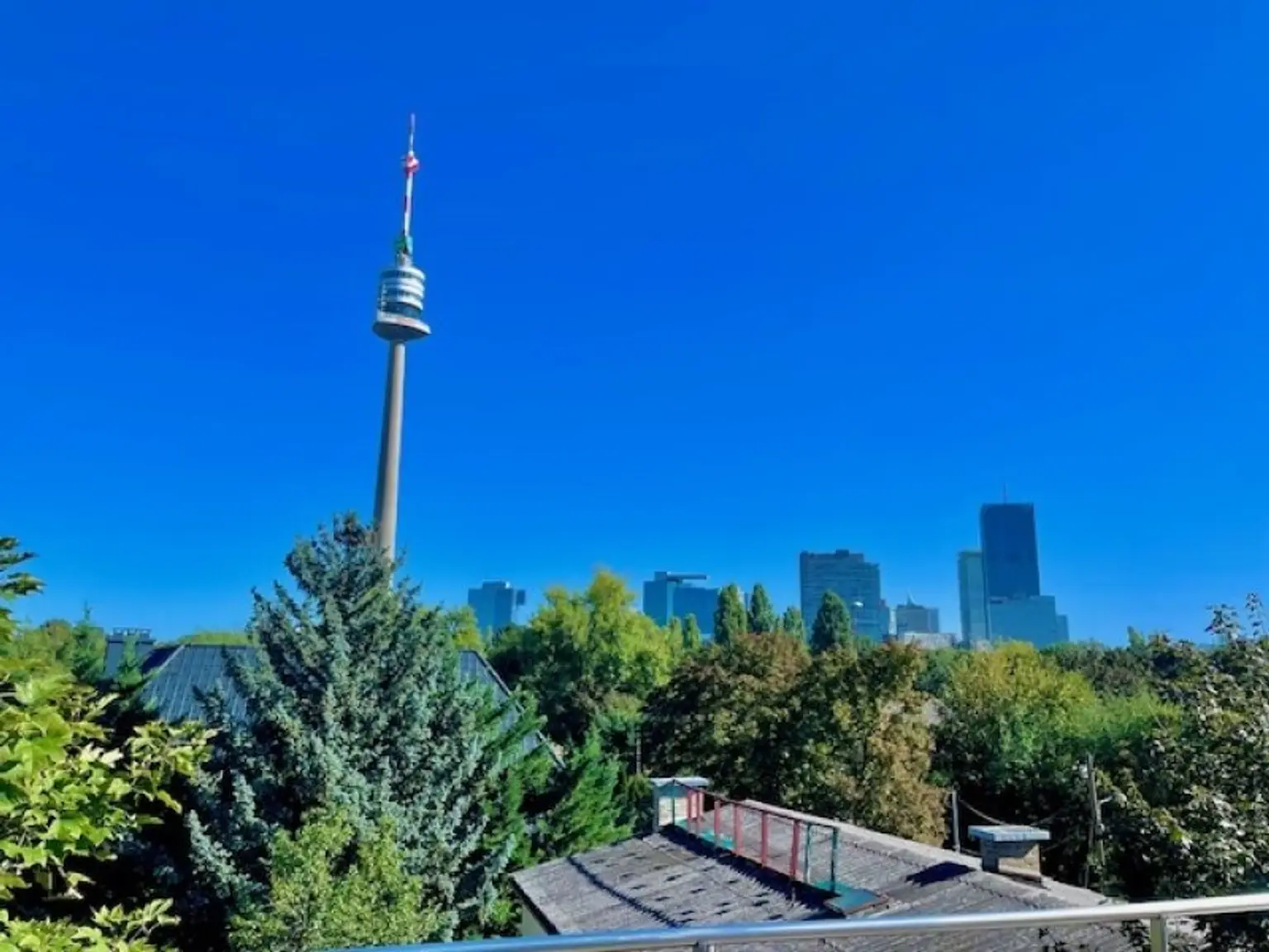 MIETOBJEKT- Wunderschönes Doppel-Haus mit herrlichen Terrassen & Garten - BRUCKHAUFEN -Nähe Donauturm - Uno- City!