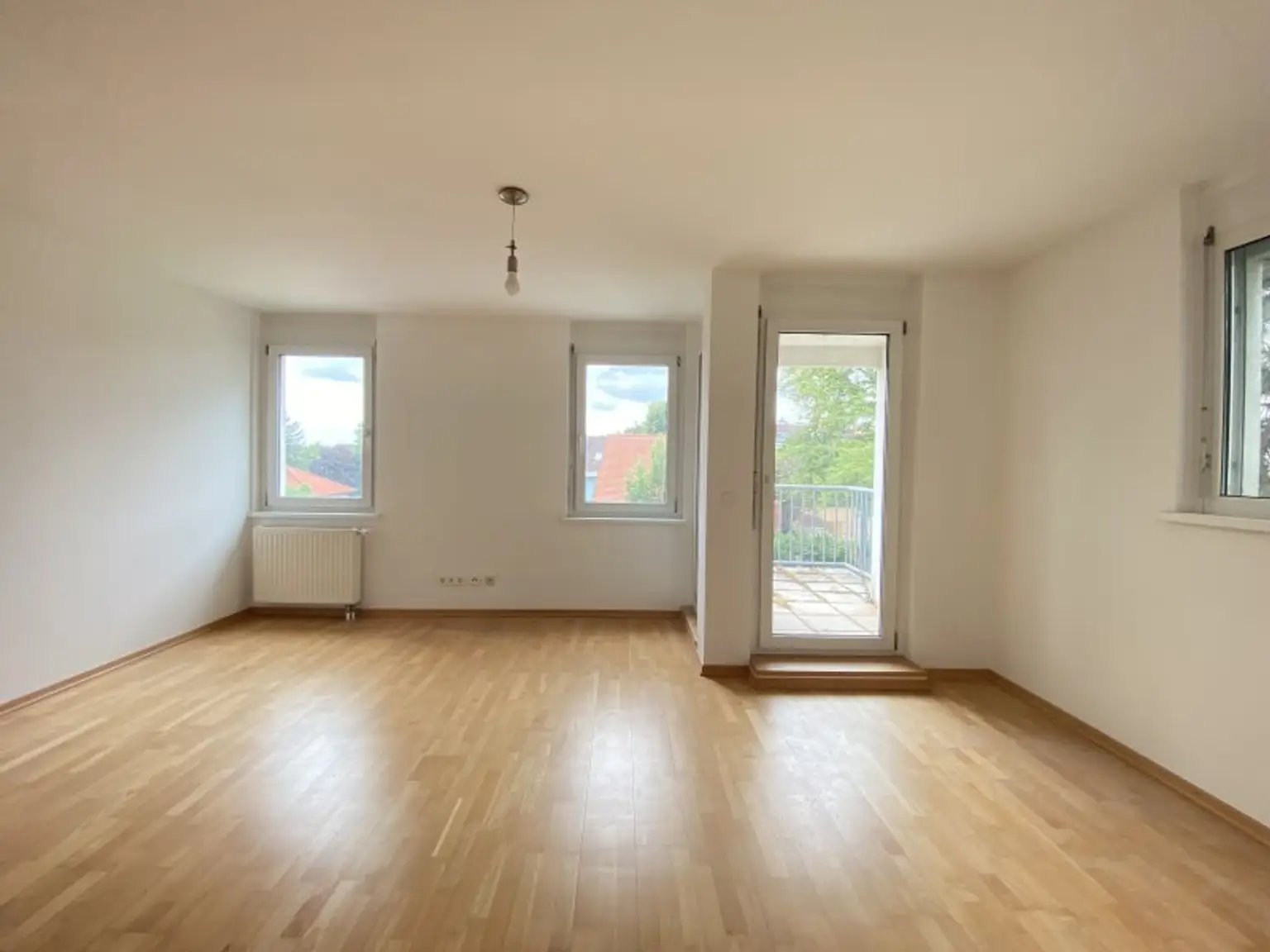 RUHELAGE + BALKON + SONNIG + TOPLAGE in NUSSDORF!