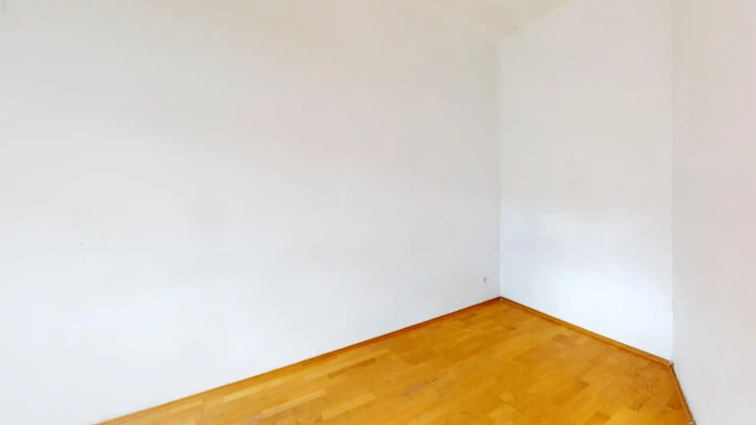 Seltene Gelegenheit! Preiswerter 2-Zimmer Altbau Nähe Augarten!