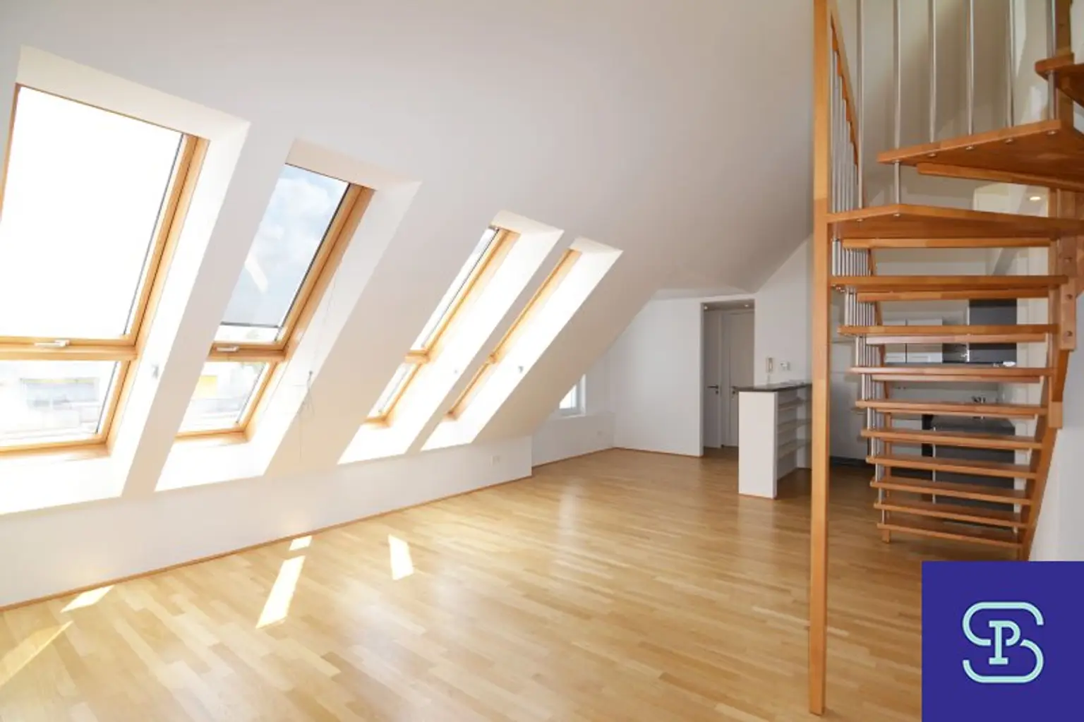 Sanierte 104m² Maisonette-Dachwohnung mit Terrasse und Klima - 1150 Wien