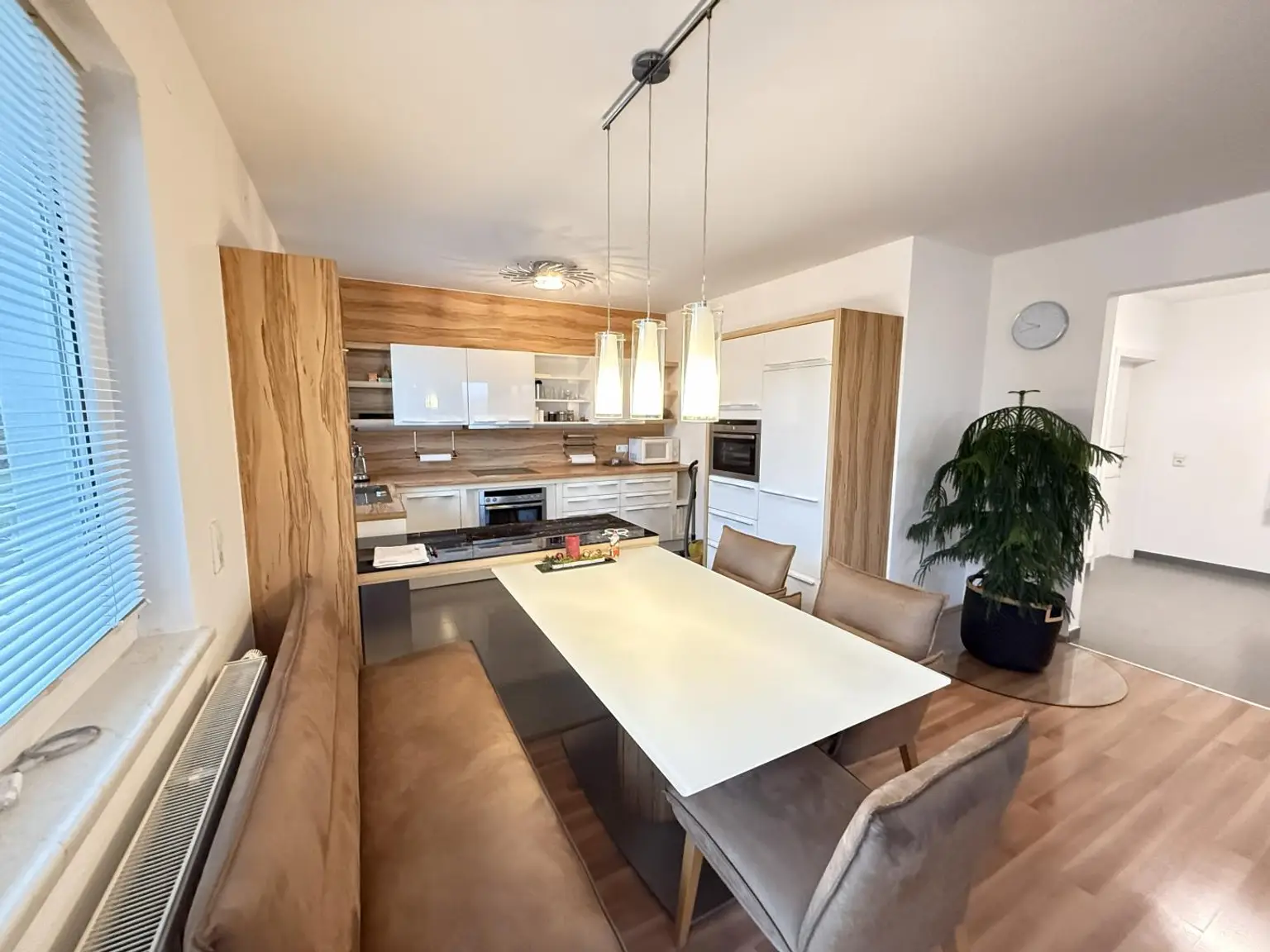 Essbereich u. Küche