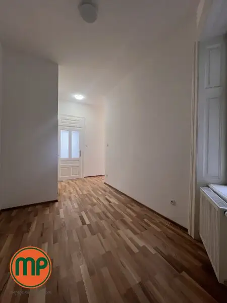 Charmante Altbauwohnung mit 3 Zimmern und Kabinett