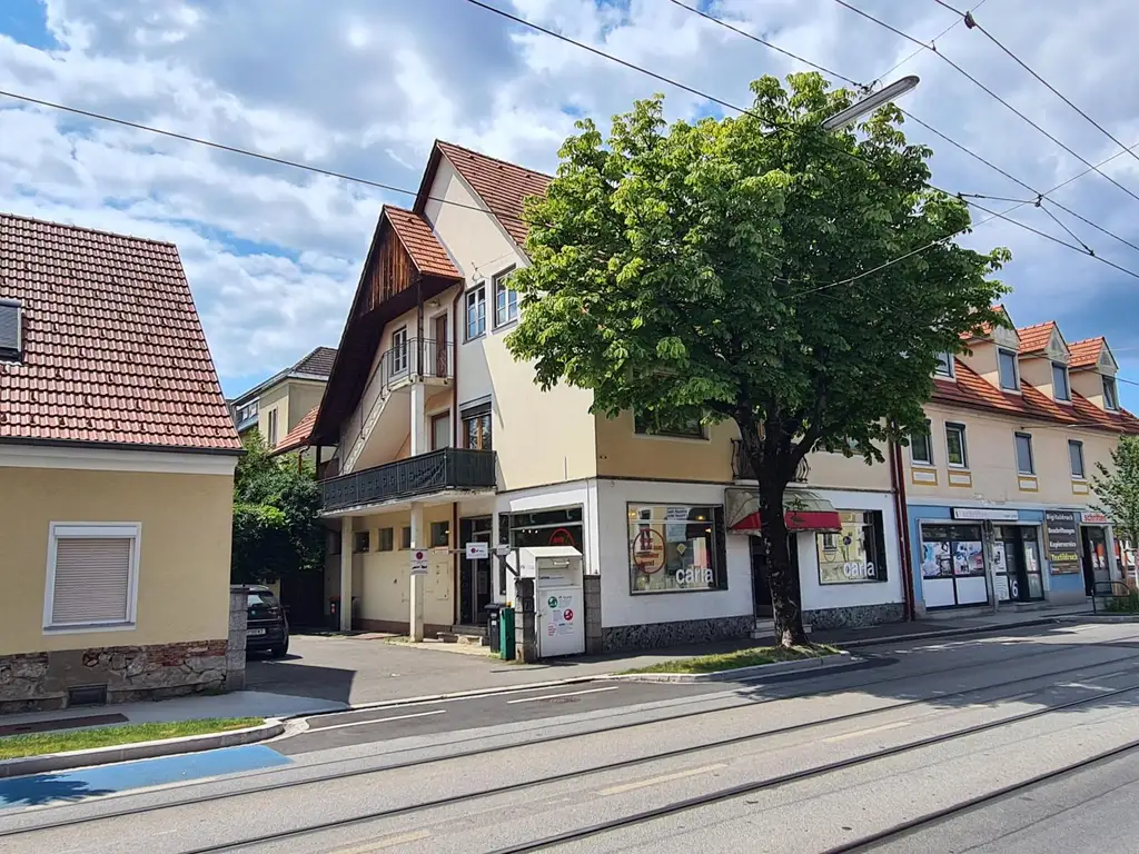 Galeriewohnung auf zwei Ebenen - eigene Garage - Balkon in den Innenhof - sehr gute Infrastruktur