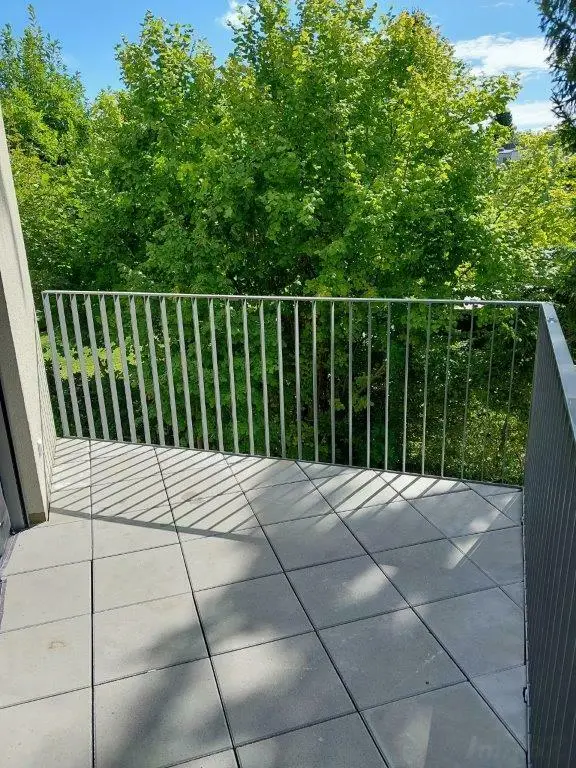 großzügige 5-Zimmer-Neubauwohnung mit zwei kleinen Terrassen und Tiefgarage im Villenvierteln zwischen UNI und LKH - Nähe Hilmteich