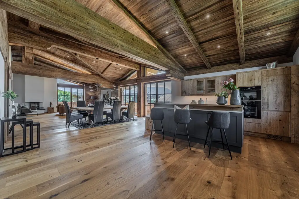 Traumhaftes Alpenchalet mit Outdoor Pool und Saunahaus