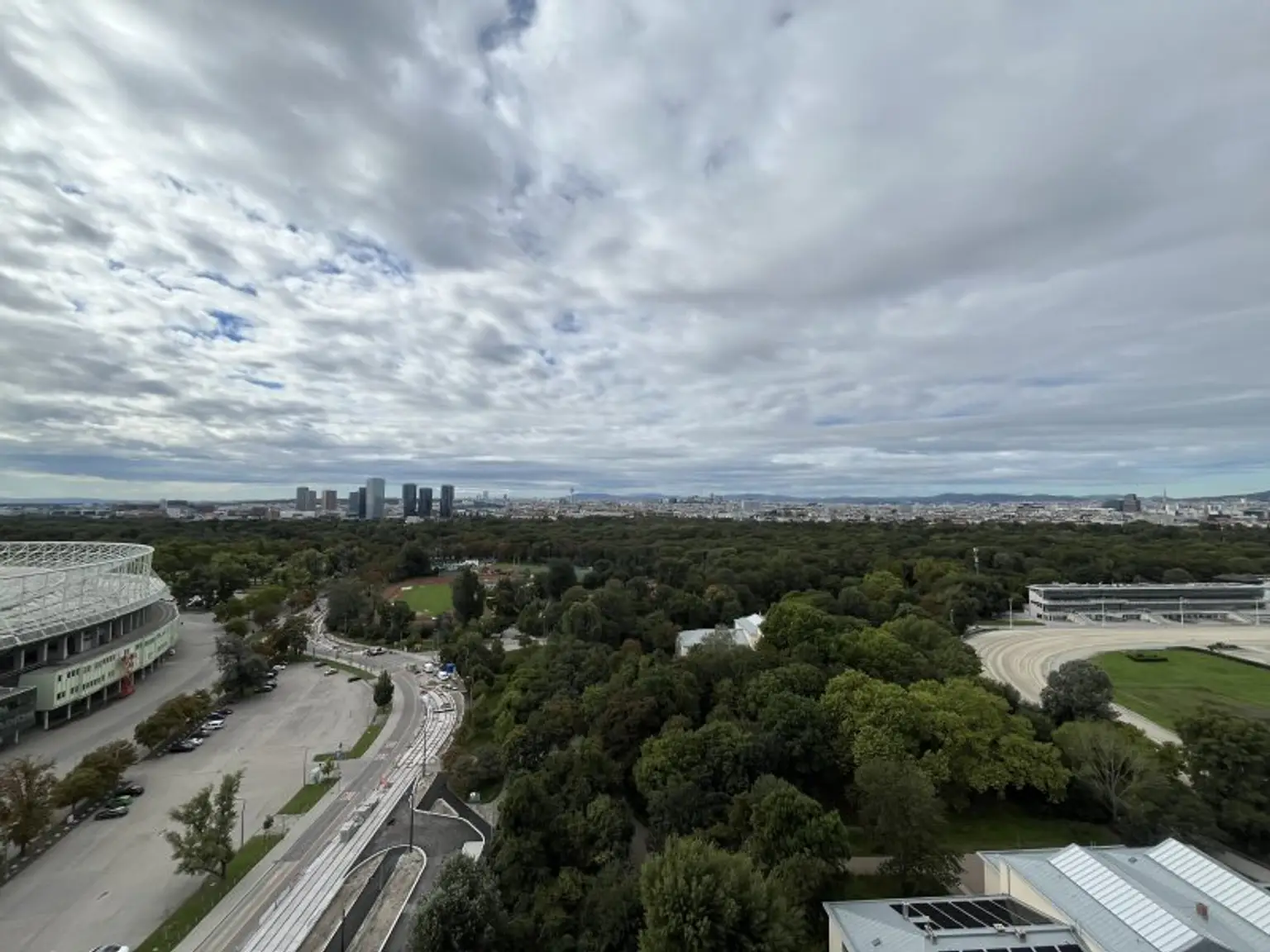 Grünblick über den Prater! Hypermoderes 2 Zimmer Terrassen-Appartment mit traumhafter Aussicht!