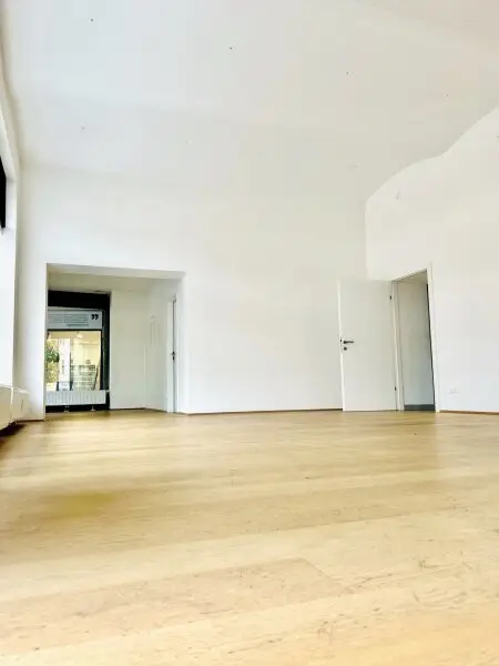 Ein Juwel mitten in der Fußgängerzone freut sich auf eine(n) attraktive(n) Mieter(in)!