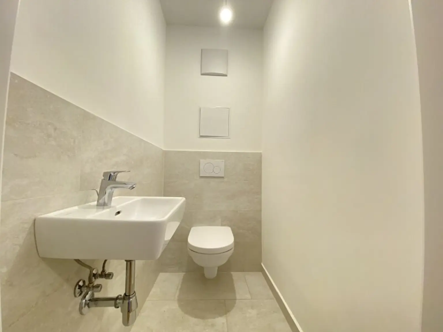 Neuwertige Gartenwohnung an der Langobardenstraße - Hofruhelage - Luftwärmepumpe