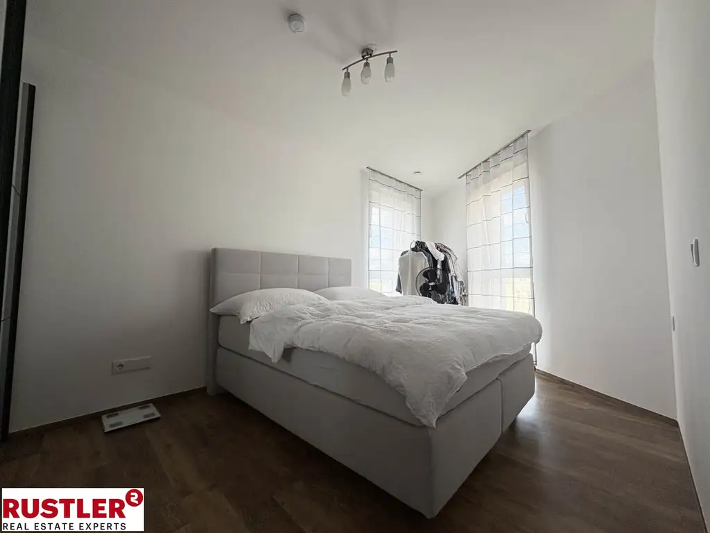 Helle 2-Zimmer-Wohnung mit Loggia und Top-Anbindung – ideal für Singles und Paare