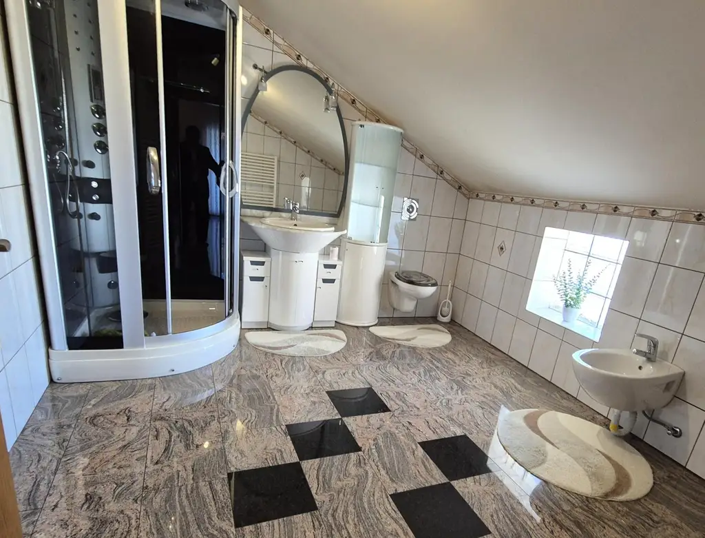 IHR NEUES WOHNPARADIES - EXKLUSIVES MEHRFAMILIENHAUS