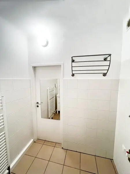 Helle Citywohnung mit Ausblick – Möbliertes 1-Zimmer-Apartment nahe Naschmarkt