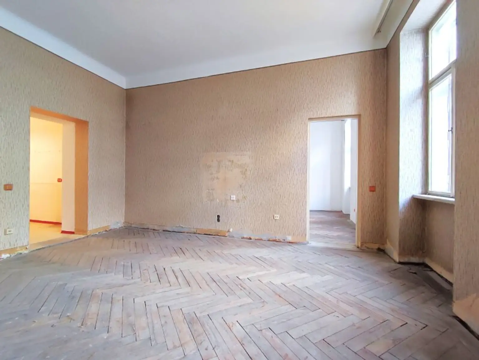 RUHIGE LAGE - Altbau Nähe Matznerpark