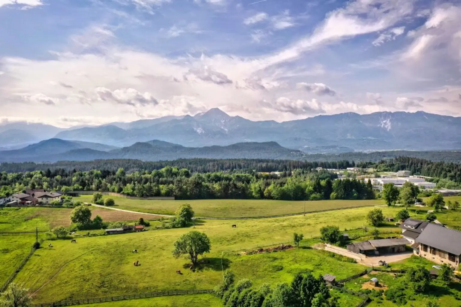 Einzigartiges Paradies für Mensch und Tier in herrlicher Aussichtslage