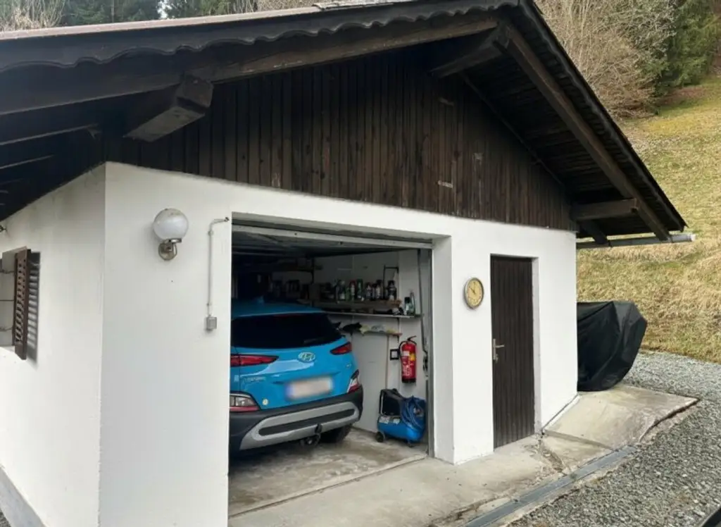 2776 m² Grund + Charmantes Einfamilienhaus im Sonnigen  Himmelberg mit Garten, + Garage & Werkstatt für 199.000 €