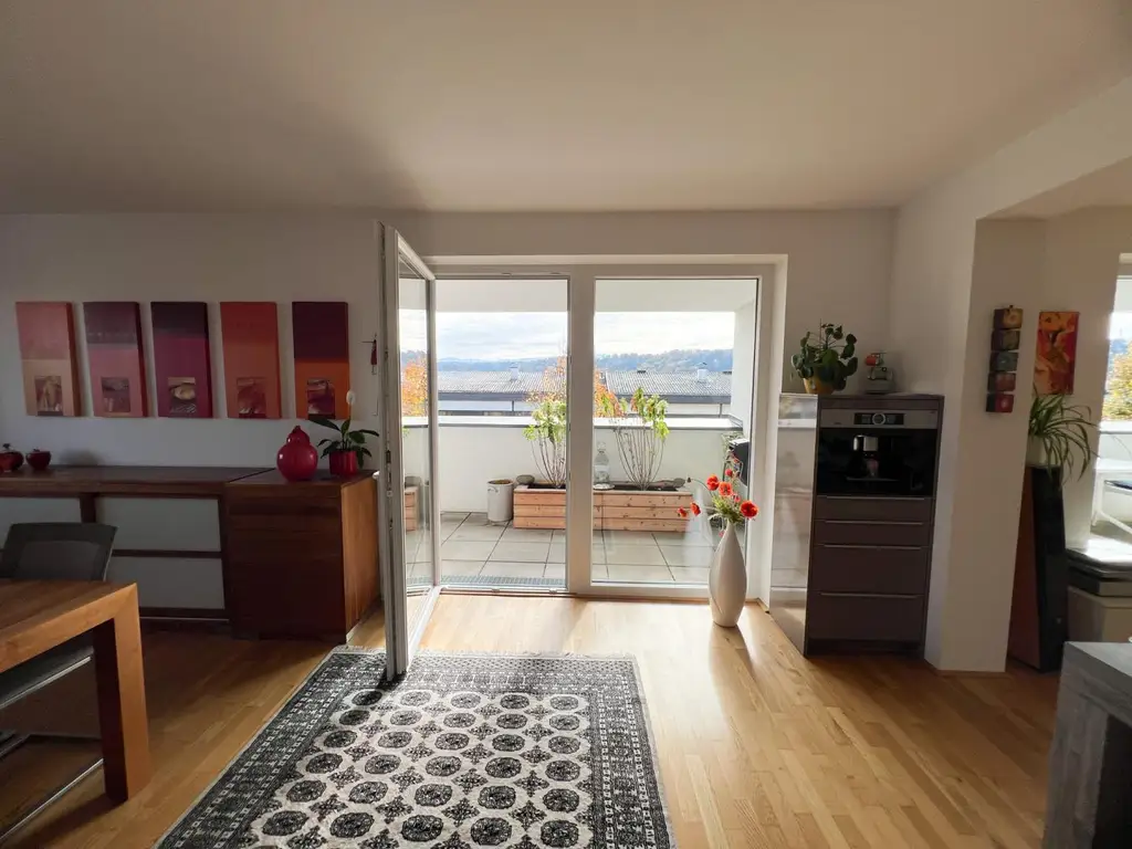 OPEN HOUSE! Moderner Penthousetraum mit Einliegerwohnung, XXL-Panoramaterrasse mit Traunsteinblick, Sauna & 3 TG-Plätze in 1A Lage Tegetthoffstraße