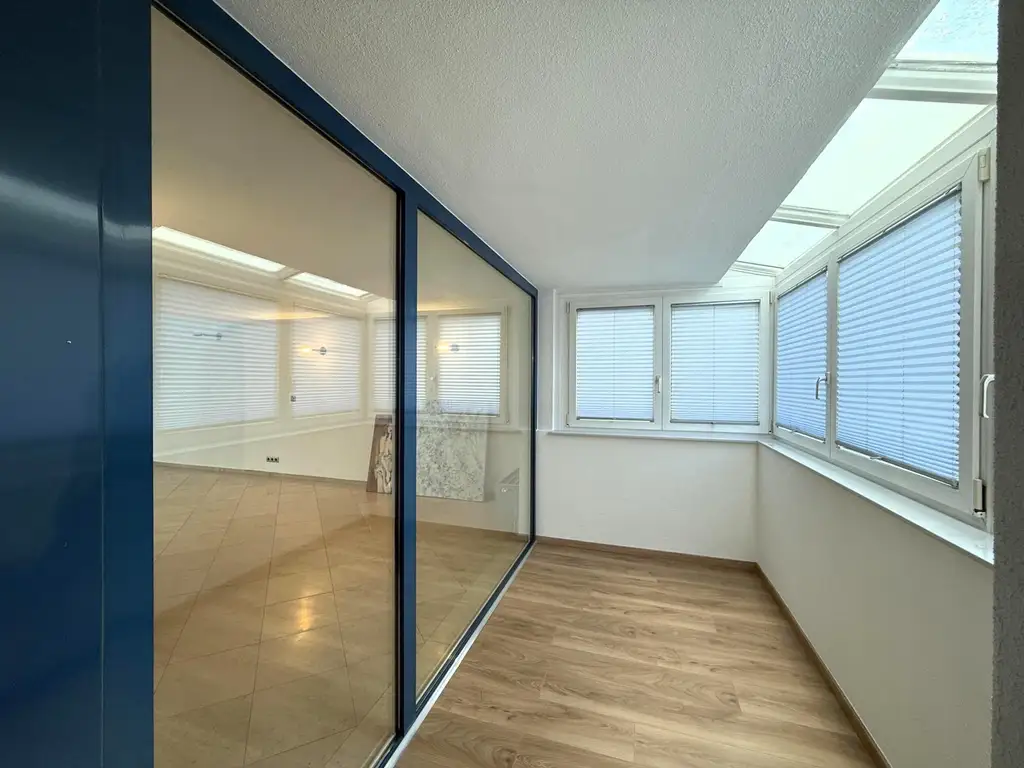 Modernes Atelier, Loft, Dachterrasse im Neunzehnten // Modern Studio, loft, roof terrace in the nineteenth //