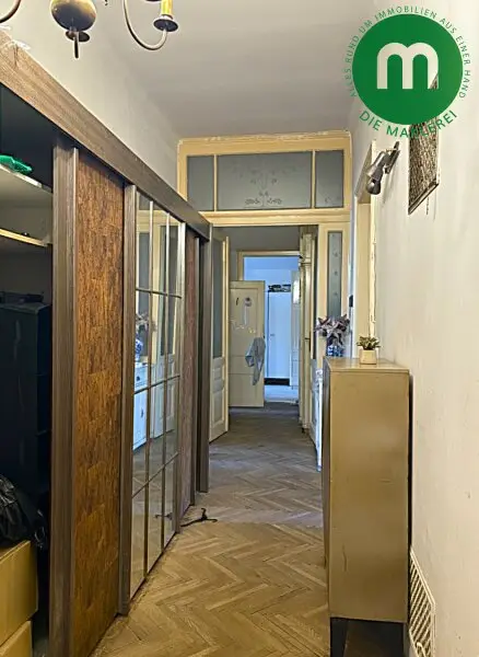 Altbauvilla aus der Jahrhundertwende mit großzügiger Liegenschaft