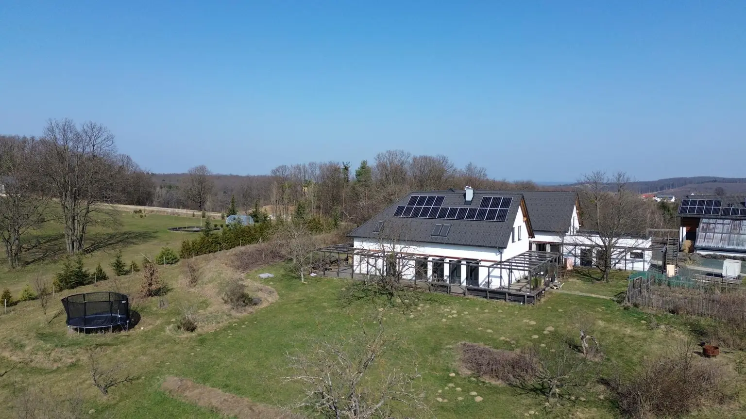 Drohnenansicht Garten