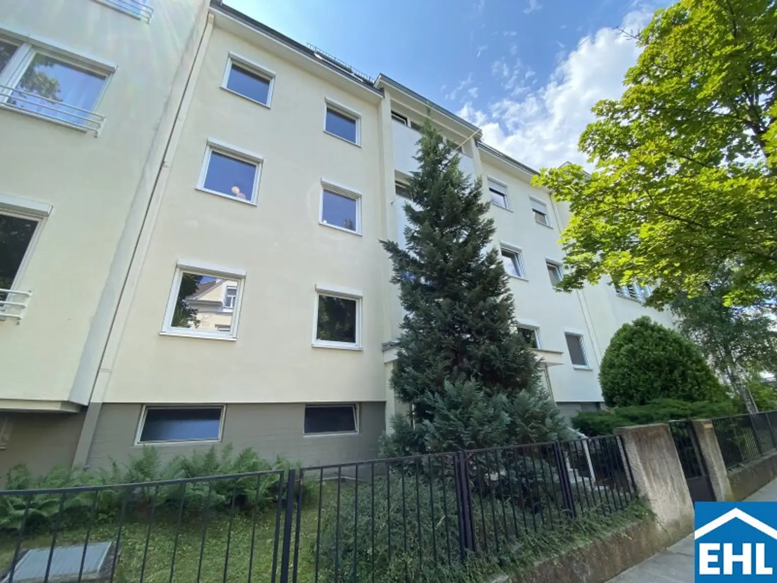 Einziehen und wohlfühlen! Möblierte 3-Zimmer-Wohnung inklusive Stellplatz nahe Schönbrunn!