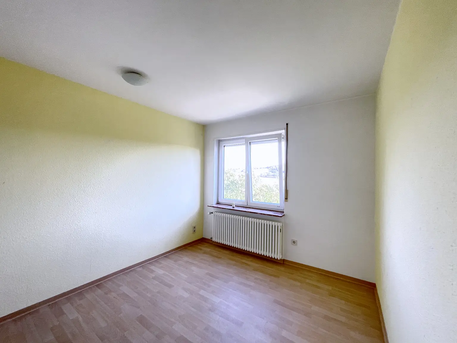 Wohnung-unten_Zimmer_1