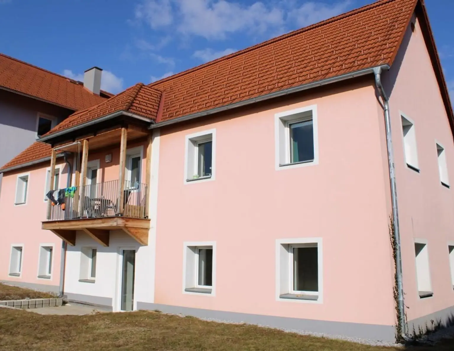Renditeobjekt mit 3 Wohneinheiten und Garage in Sankt Marein