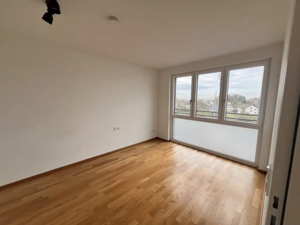 Großzügige, lichtdurchflutete 4 Zimmer Wohnung mit Balkon im Zentrum von Dornbirn